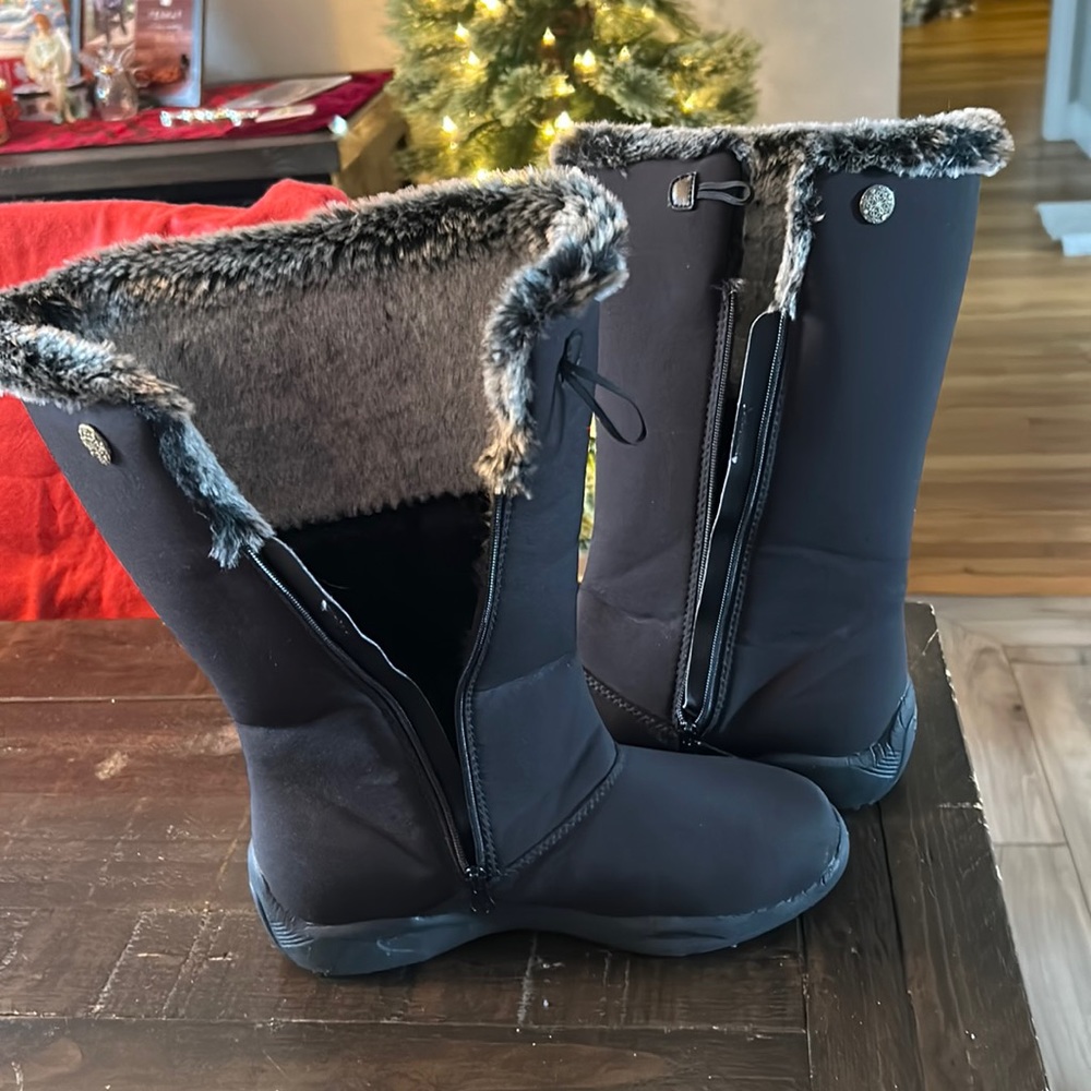 Propet winter boots new w/o tags